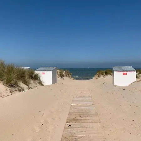 Near Sandy In Belgium * Oostduinkerke