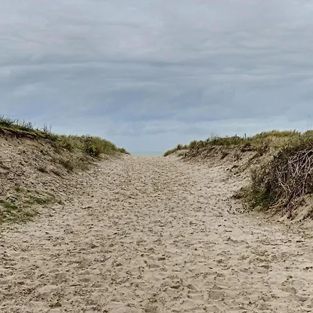 Plaza Z22 Located Near The Appartement Oostduinkerke